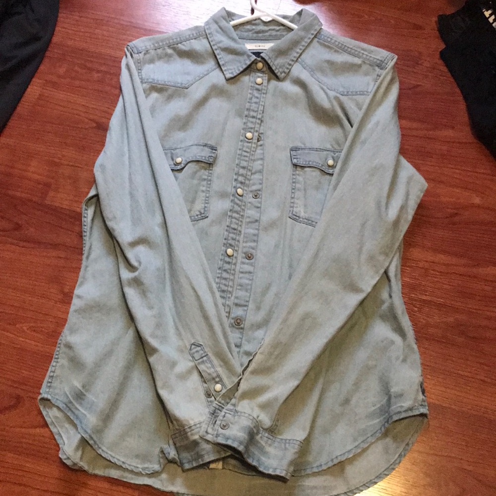 American eagle button up